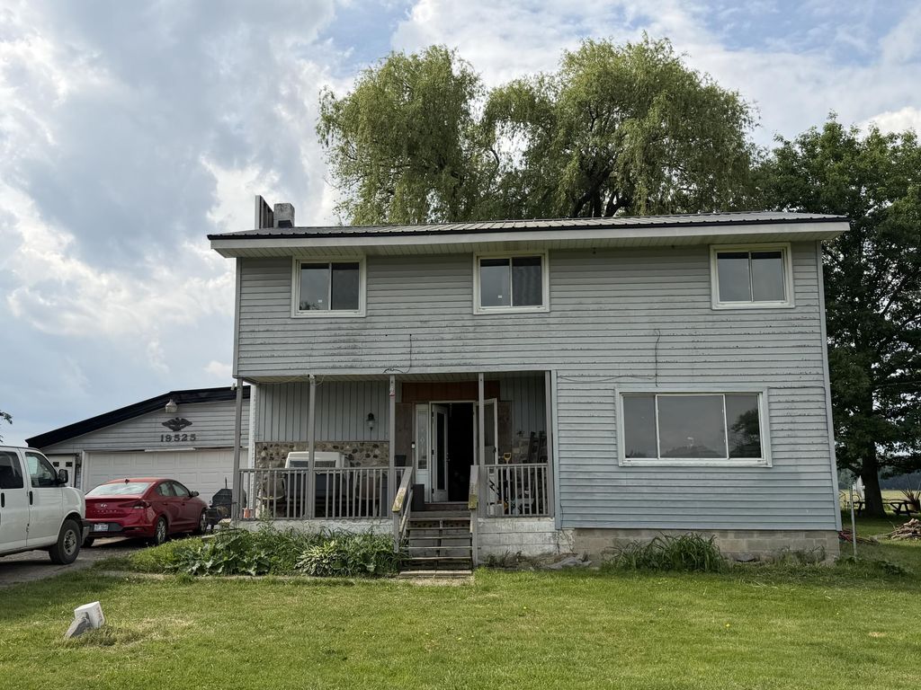 19525 W Pierson Road, Pierson township