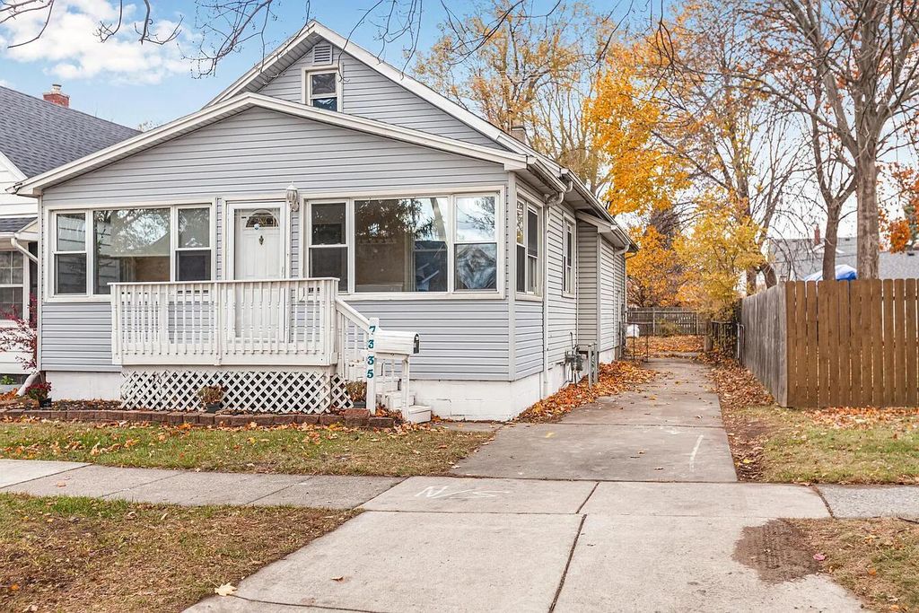 7335 Wiegand Boulevard, Center Line