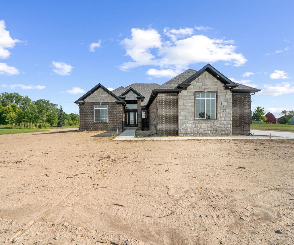 8513 Cobblestone Drive, Berlin charter township