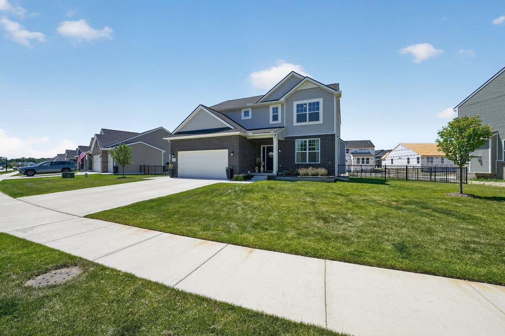 51681 Maple Leaf Drive, Unknown City