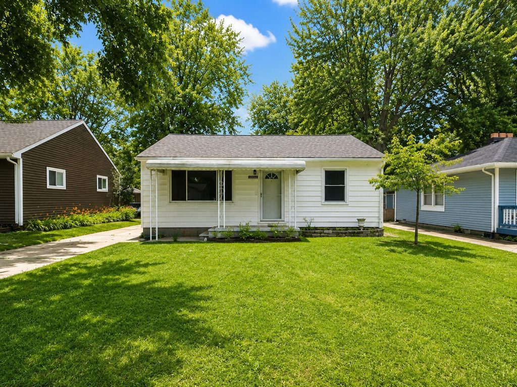 39294 Ormsby Street, Clinton charter township