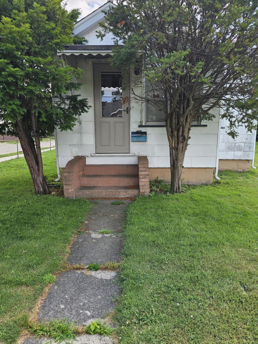 305 Chestnut Avenue, Hazel Park city