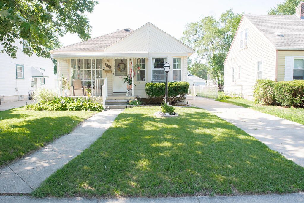 24737 Union Street, Dearborn city