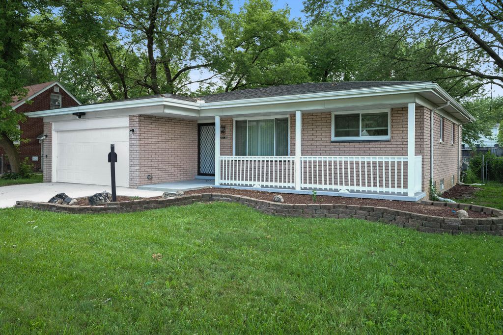 21135 La Salle Boulevard, Warren city