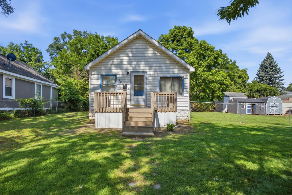 543 Emerson Avenue, Pontiac city