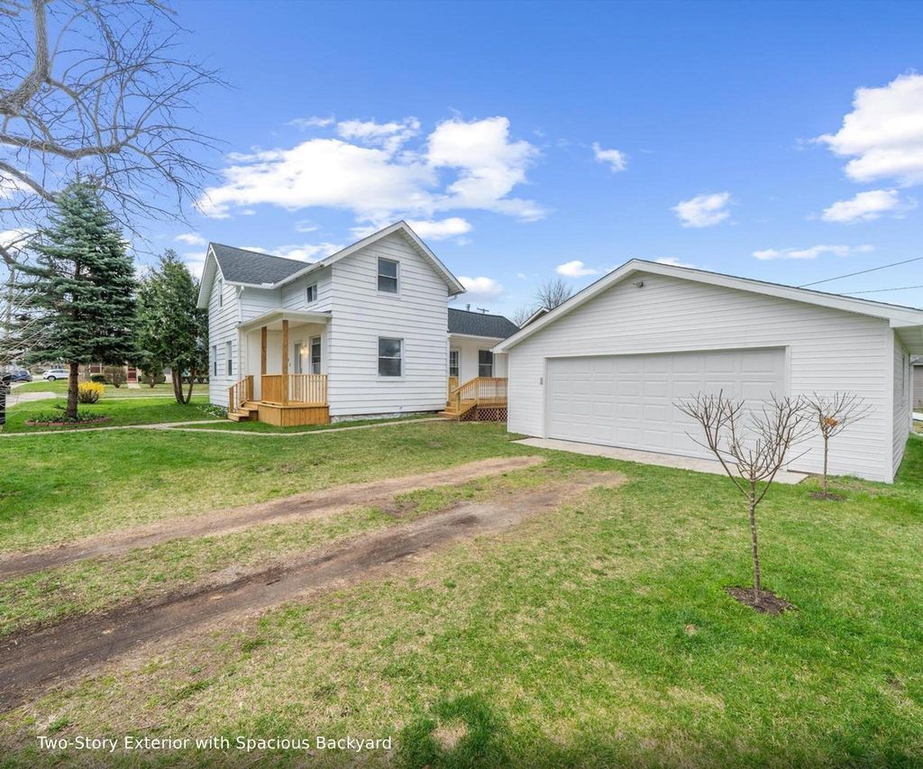 244 Cass Street, Dundee township