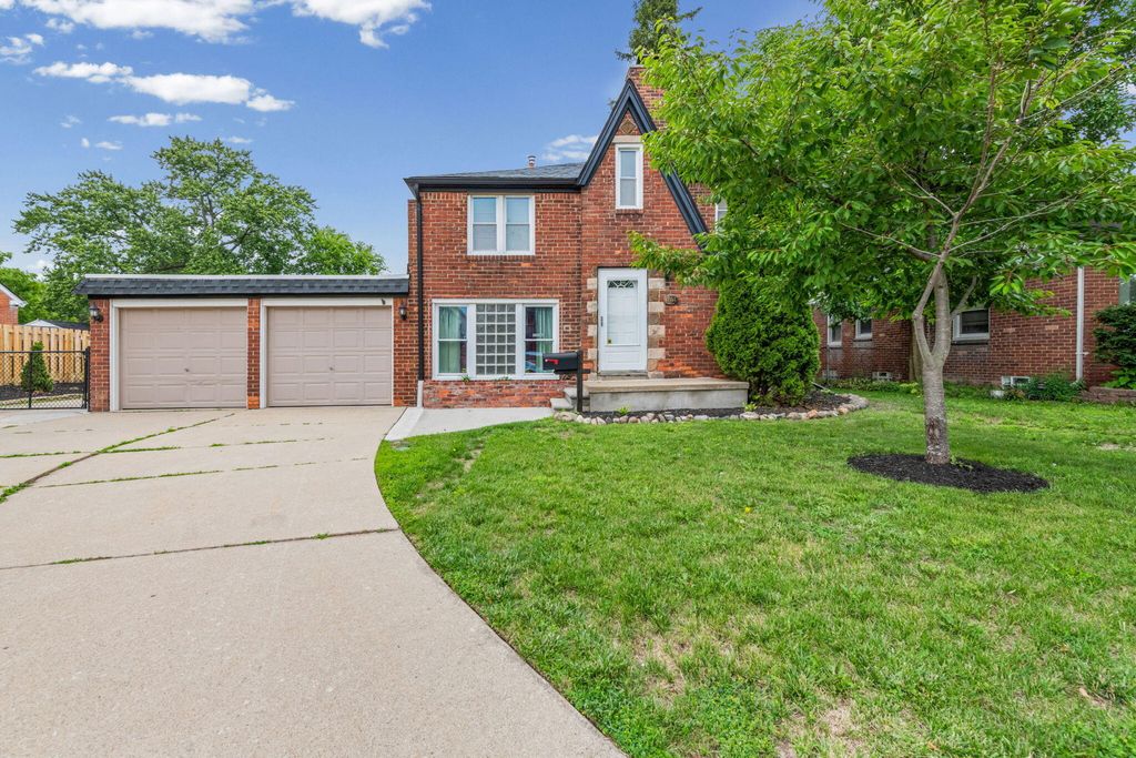 6953 Mayburn Street, Dearborn Heights city