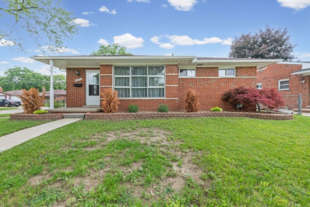8417 Colonial Street, Dearborn Heights city