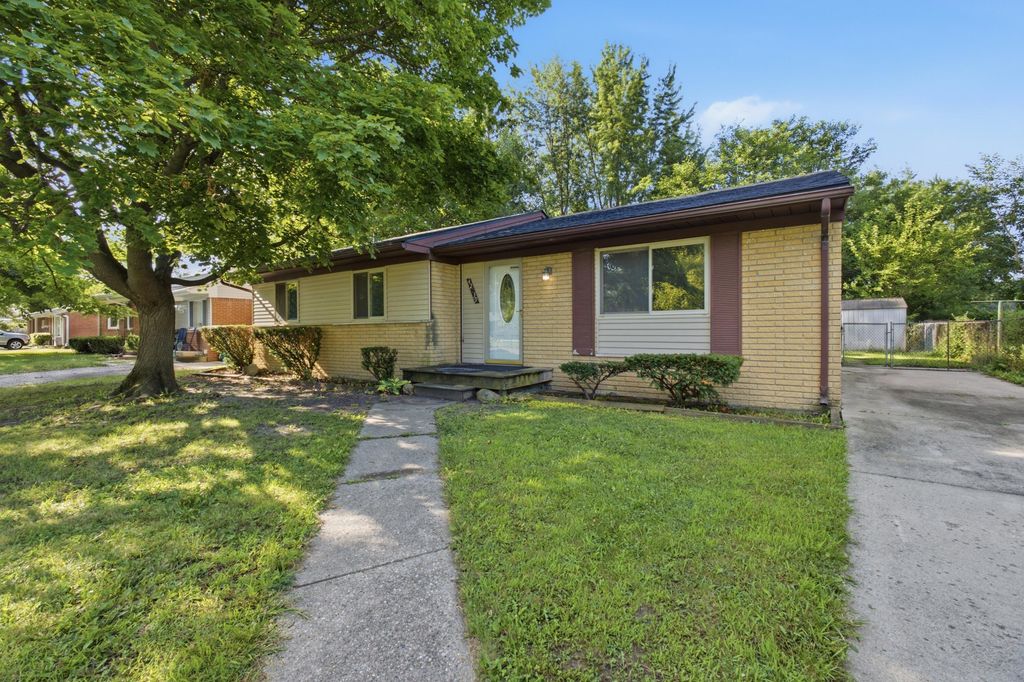 42039 Arthur Street, Van Buren charter township