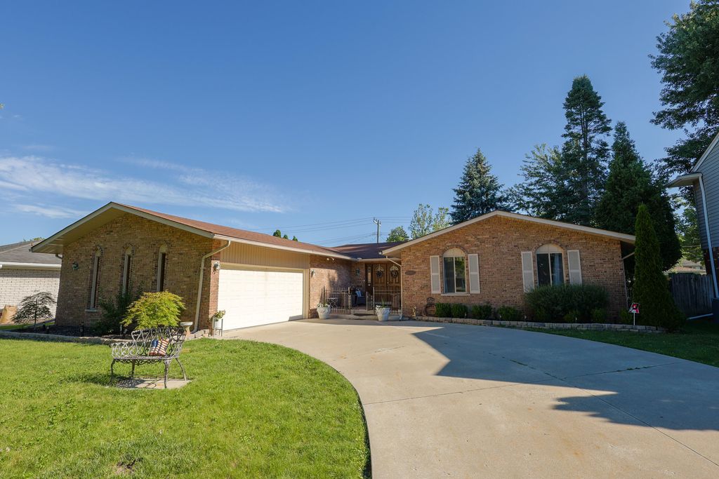 23355 Robert John Street, St. Clair Shores city