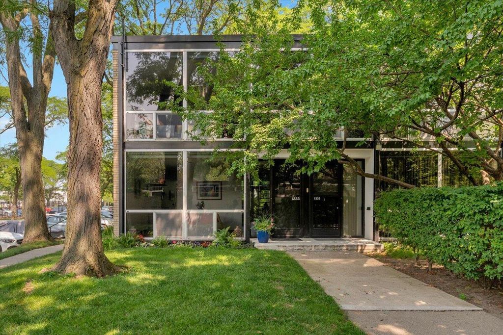 1333 Nicolet Place, Detroit city