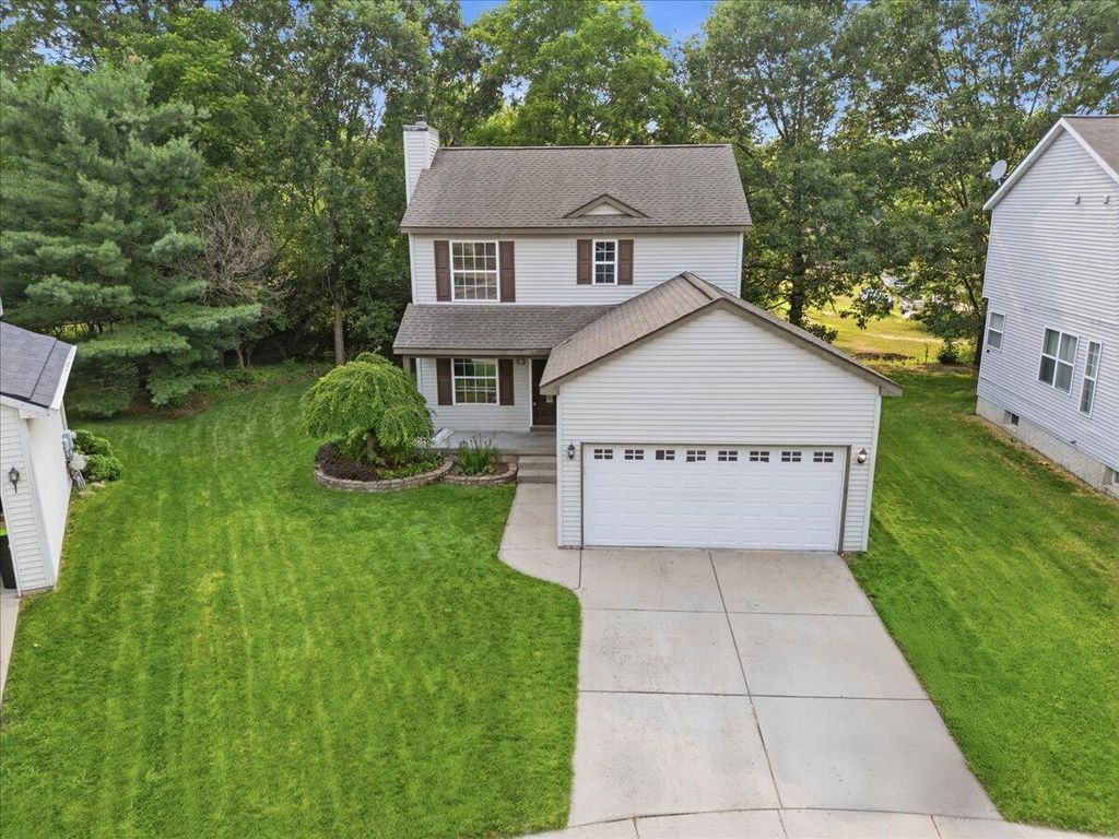 608 Heritage Circle, Fenton city