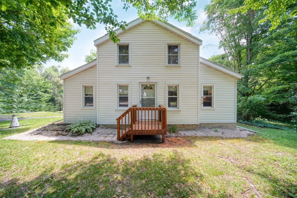 1533 E Munger Road, Tecumseh township