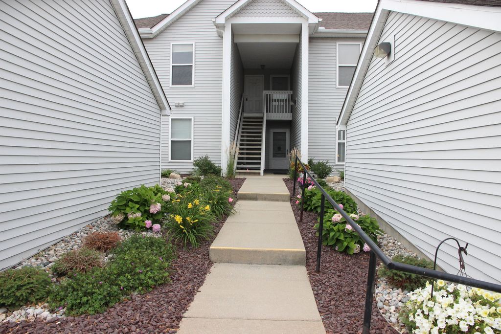 1774 Weatherstone Drive, Ann Arbor
