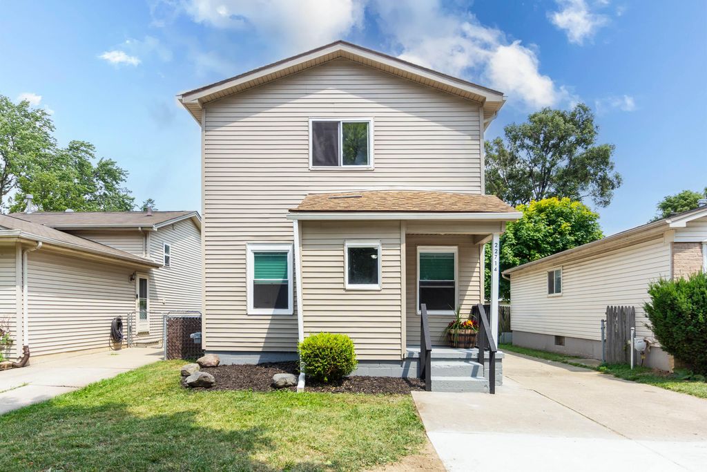 22714 Heussner Avenue, Warren city