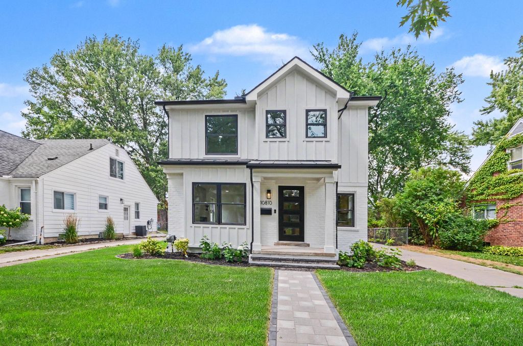 10810 Hart Avenue, Huntington Woods city