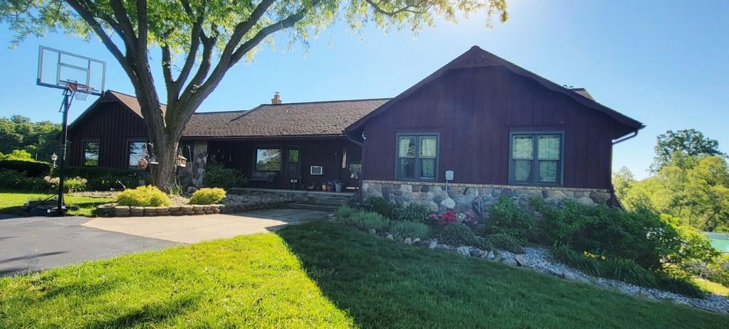 9757 Kaiser Road, Saline