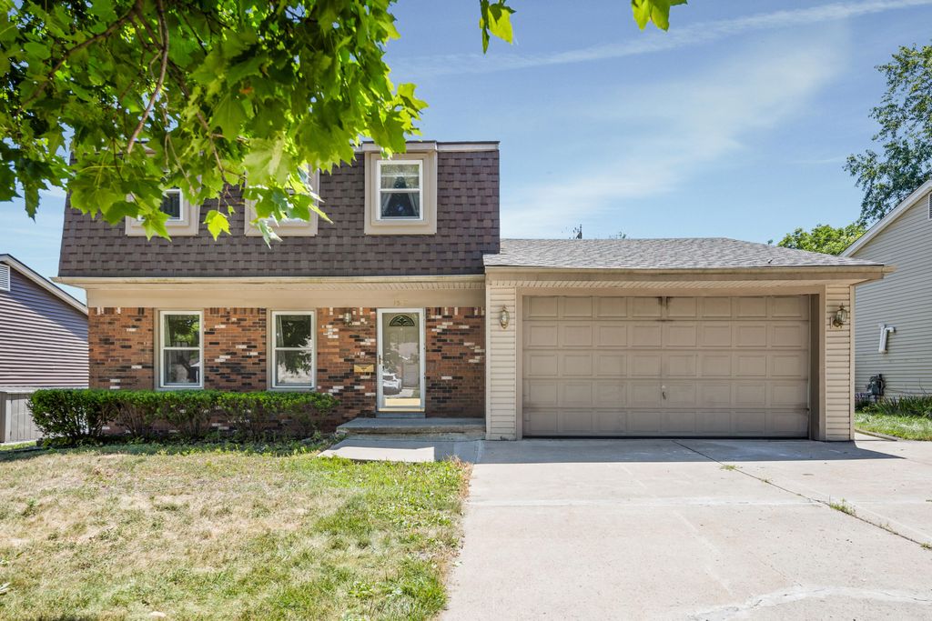 1577 Sheffield Drive, Superior charter township