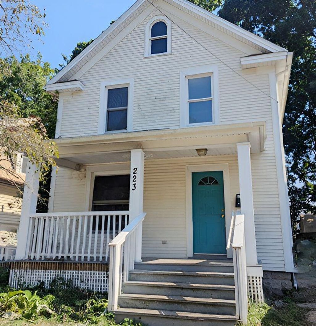 223 Woodlawn Avenue, Lansing city