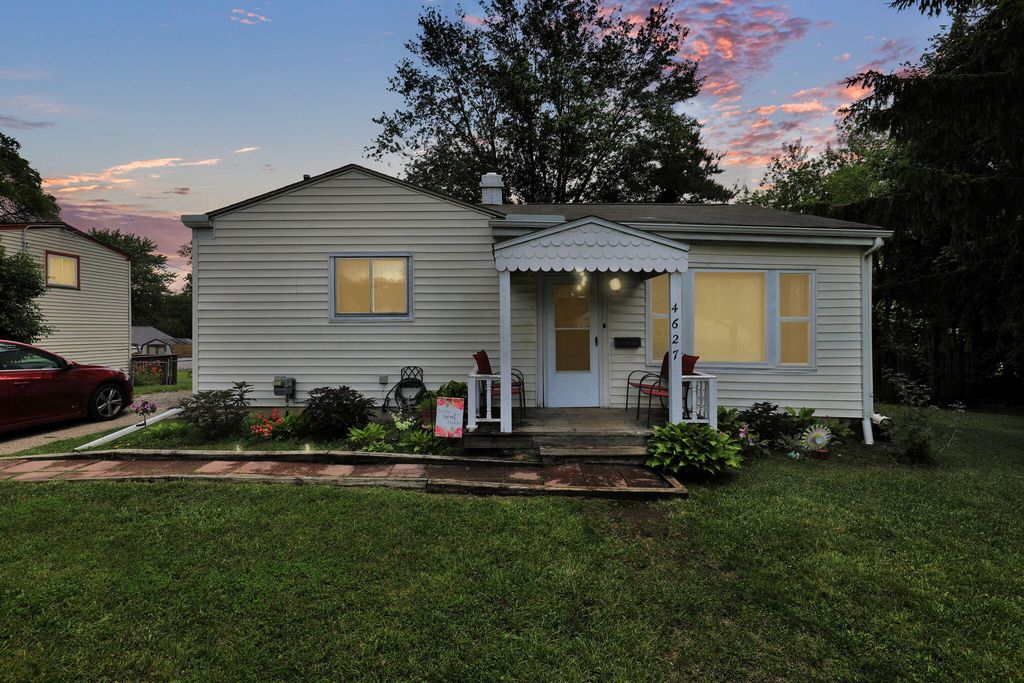 4627 Lowcroft Avenue, Lansing city