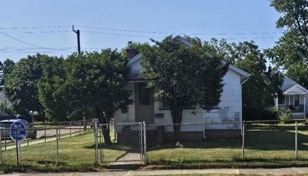 305 Chestnut Avenue, Hazel Park city