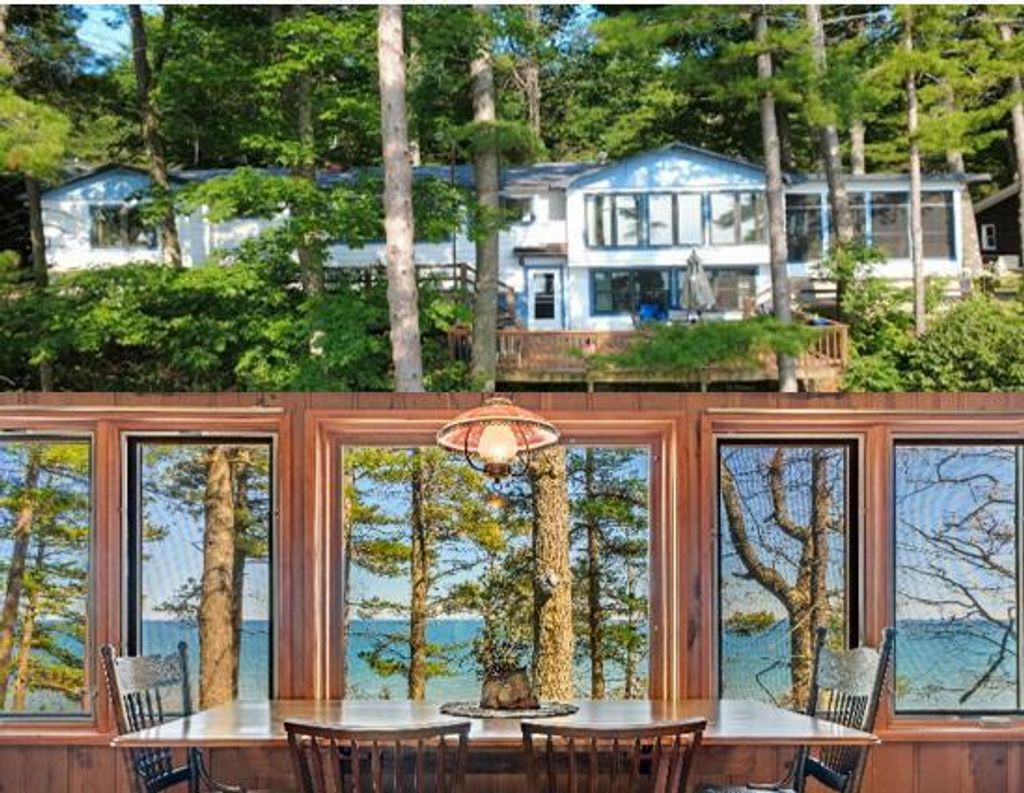 1251 Crescent Road, Harrisville township