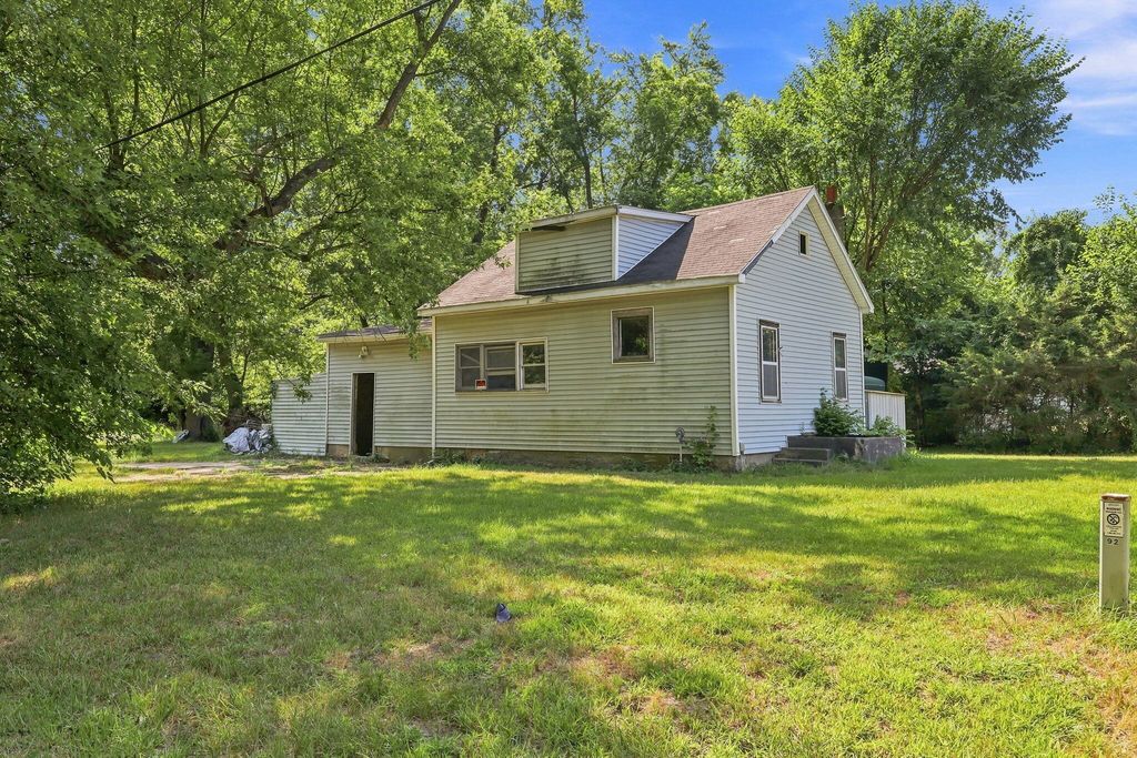 400 Concord Avenue, Pennfield charter township