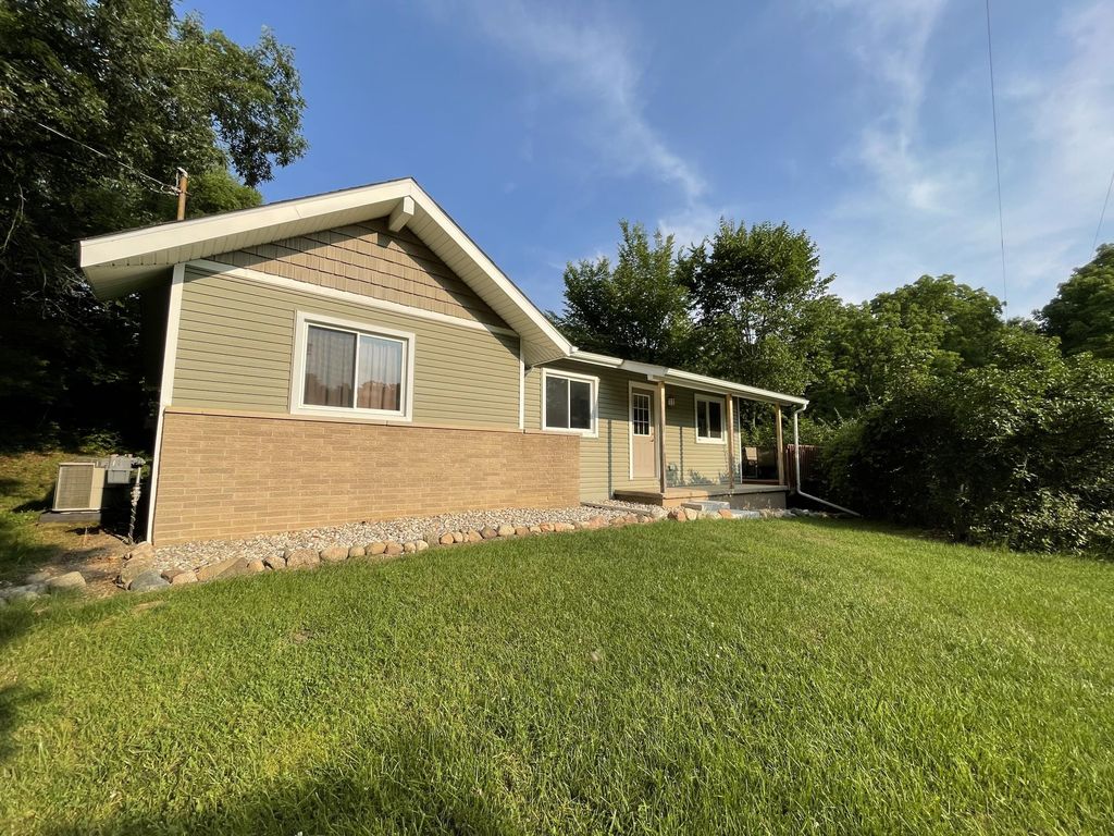 13910 Sheridan Road, Manchester township