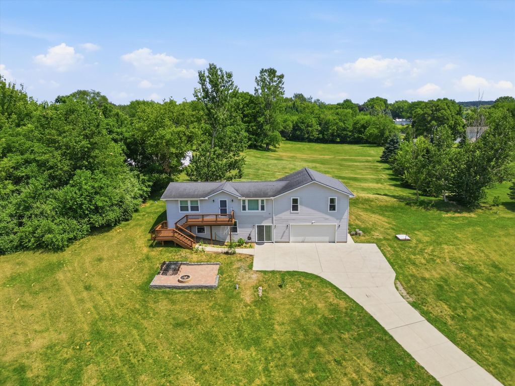 13396 Miracle Drive, Lima township