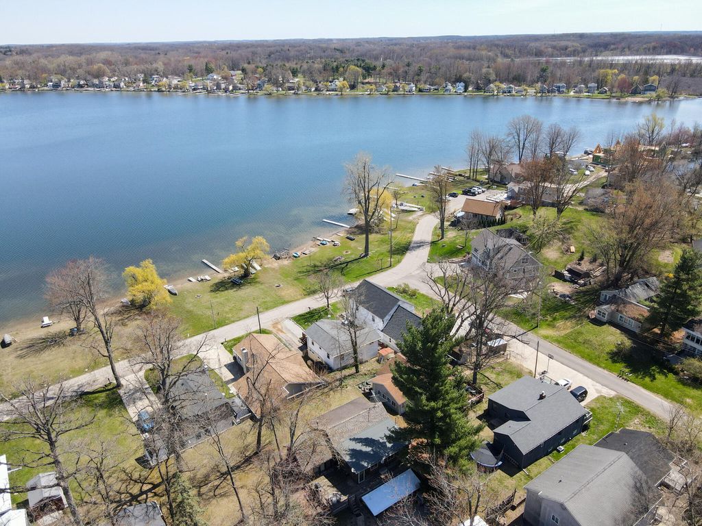 252 Evans Trail, Franklin township