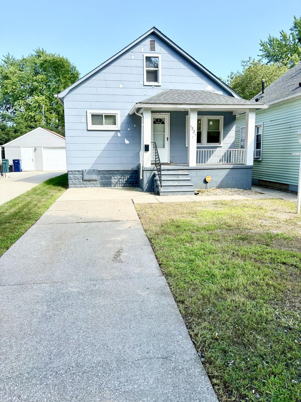 1321 Applewood Avenue, Lincoln Park city