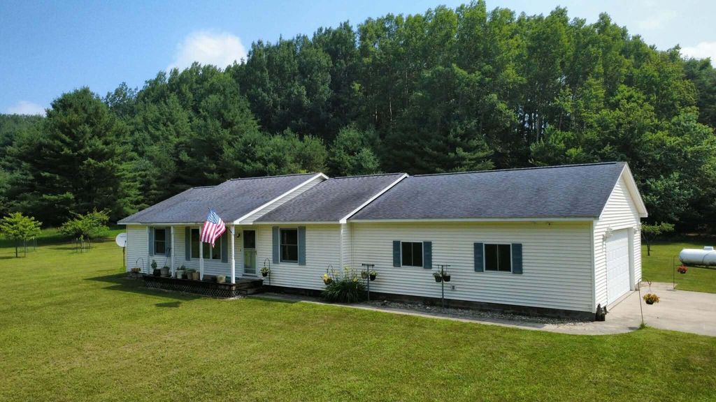 5149 E Clark Road, Harrisville township