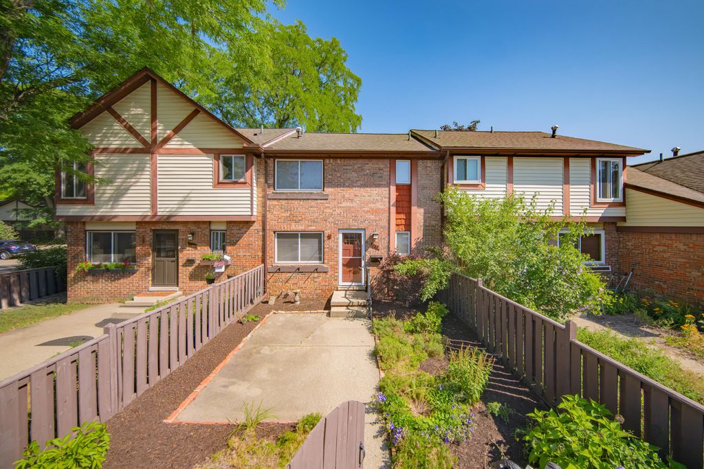 963 Terrace Lane N, Ypsilanti