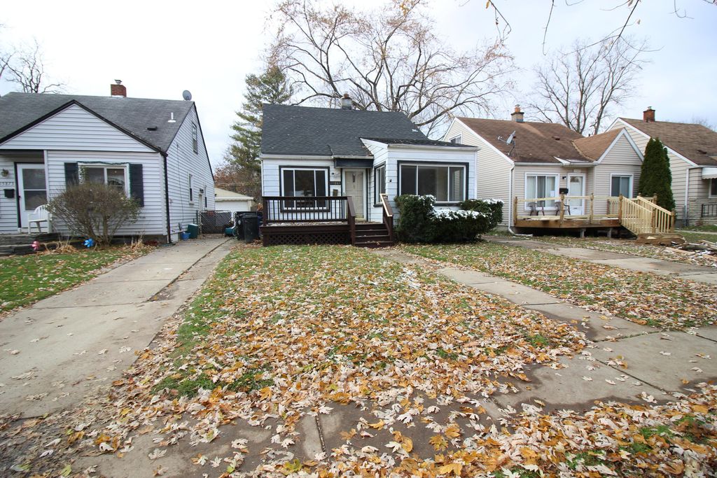 15881 Lennane Street, Redford charter township