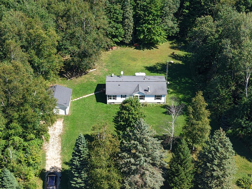 5800 Brining Road, Huron township
