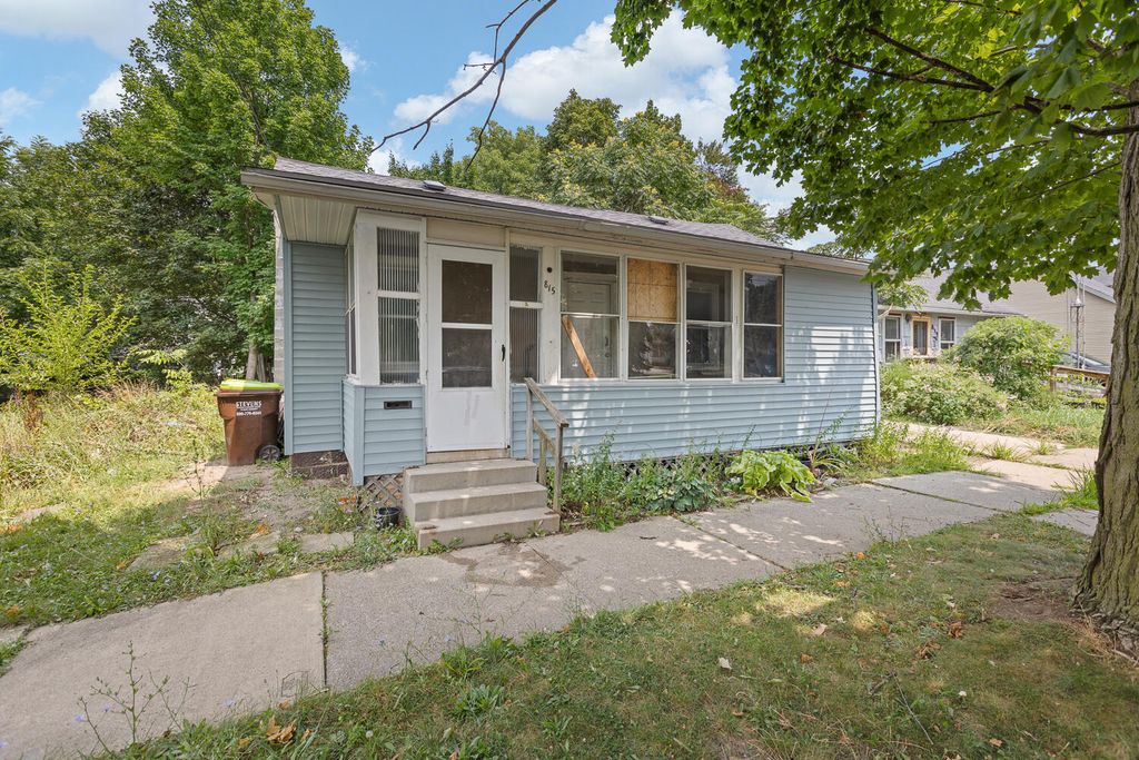 815 E Front Street, Adrian city