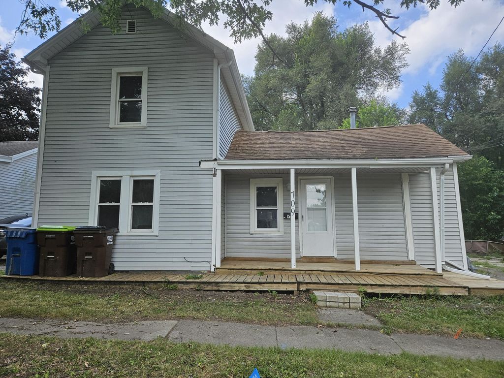 709 N Locust Street, Adrian city