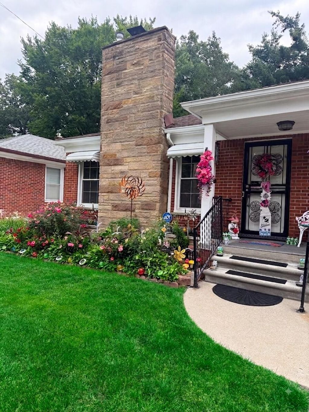 24080 Oneida Street, Oak Park city
