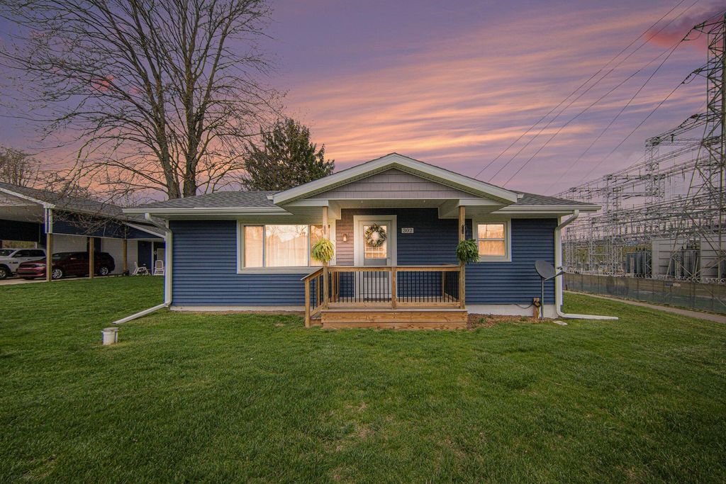 302 Hillsdale Street, Blackman charter township