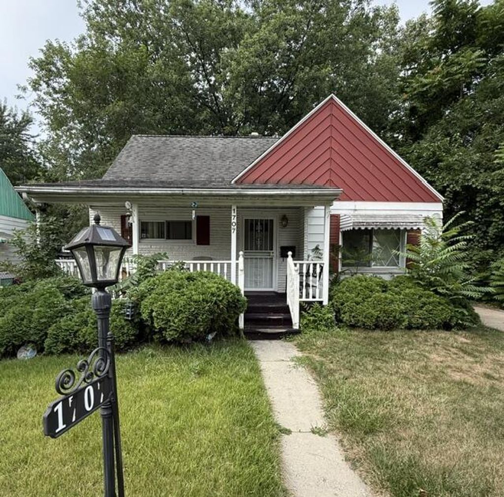 1707 Greenbrook Lane, Flint city