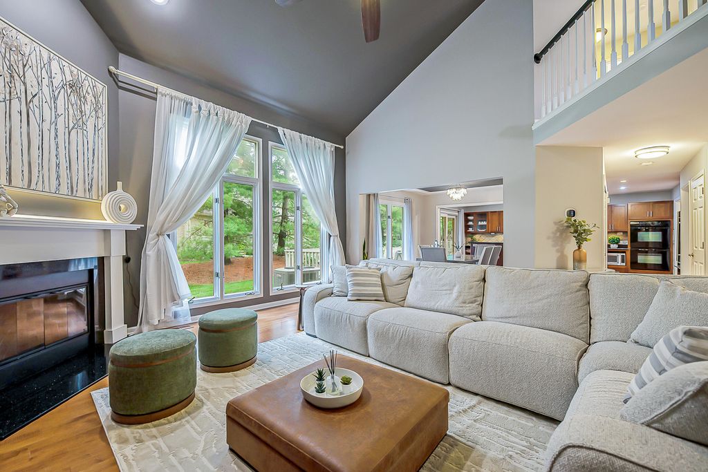 239 Saint Lawrence Boulevard, Northville