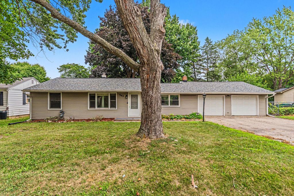 562 Brookside Road, Ypsilanti charter township