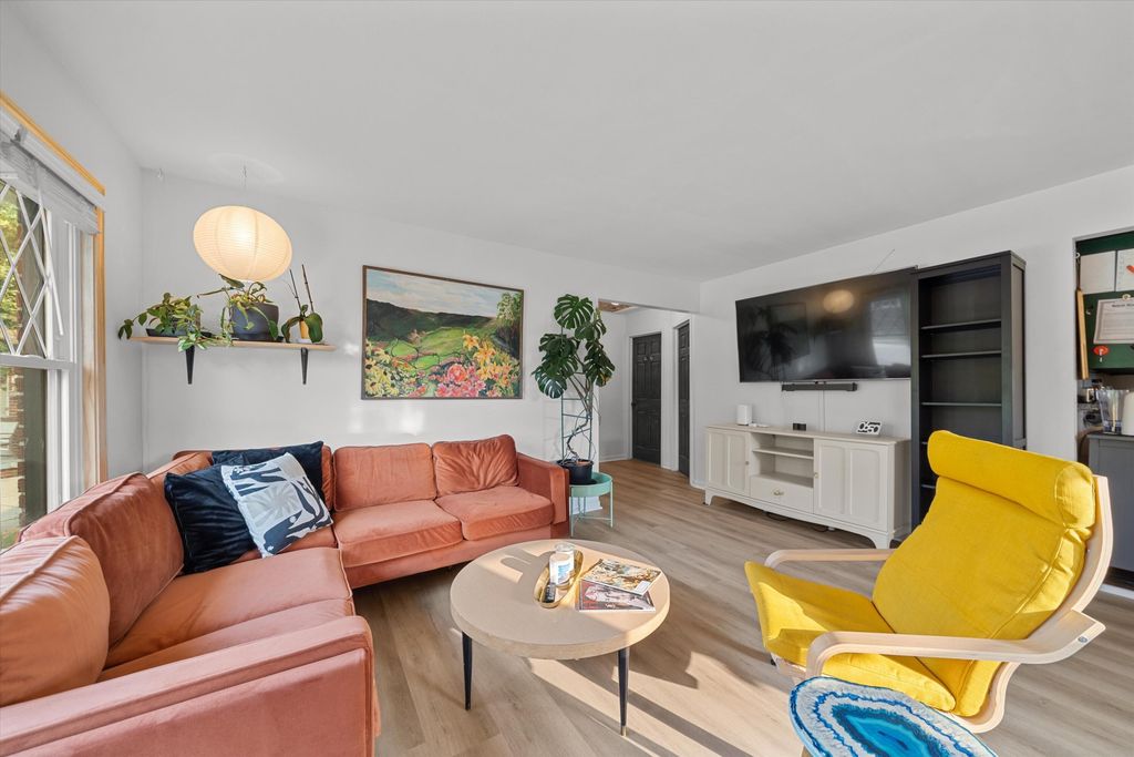 29941 Leona Court, Garden City city