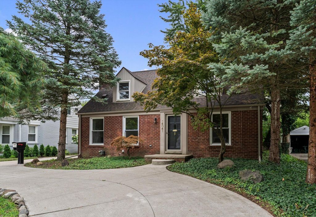 14041 Vernon Street, Oak Park city