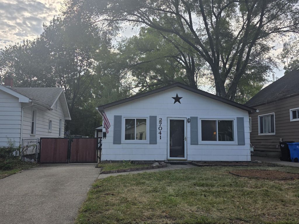 27041 Brettonwoods Street, Madison Heights city