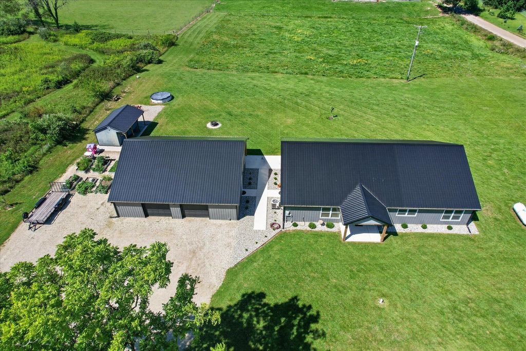 13951 Lane Road, Somerset township