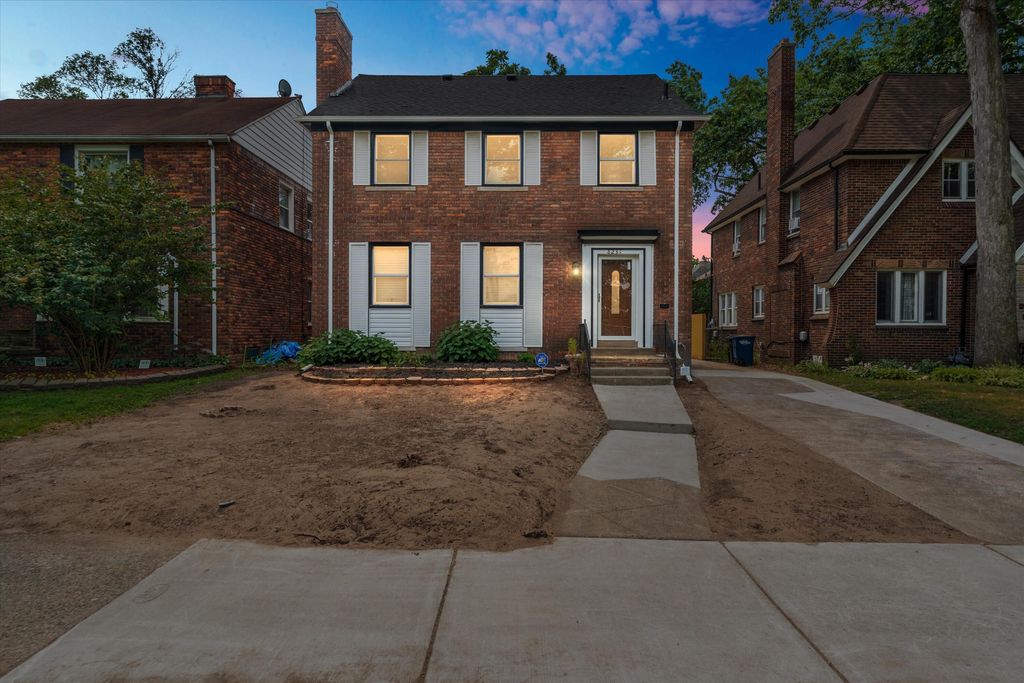 8231 Mary Grove Drive, Detroit city
