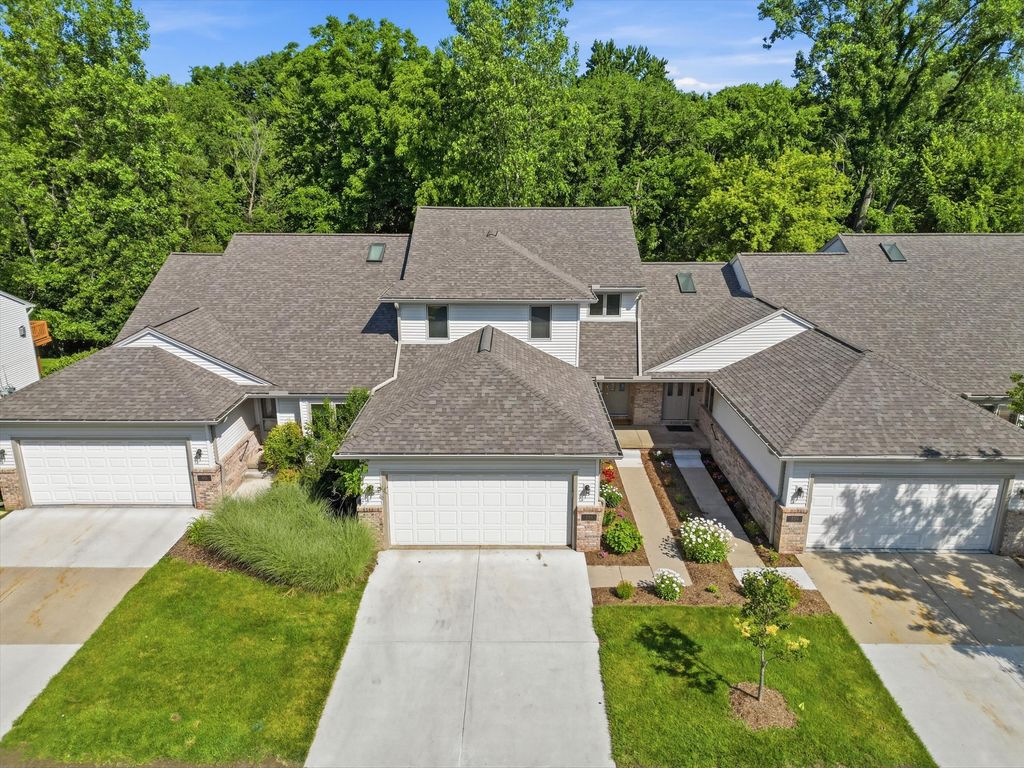 555 Sycamore Circle, Saline