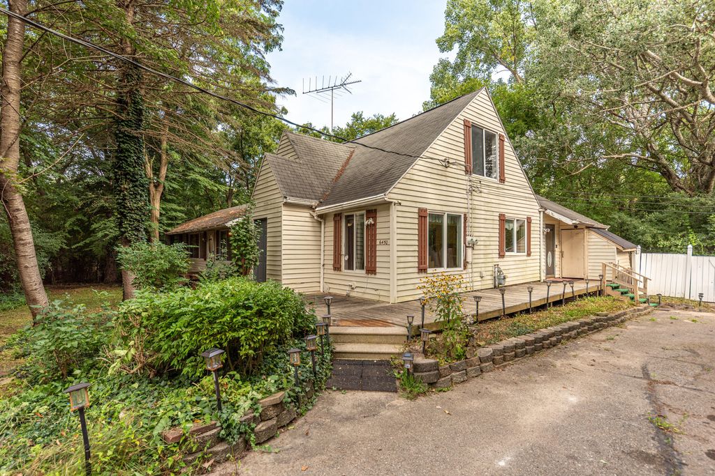 6450 E Michigan Avenue, Saline