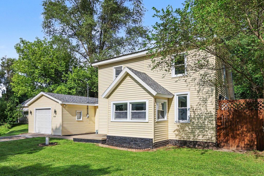 413 7th Street, Michigan Center